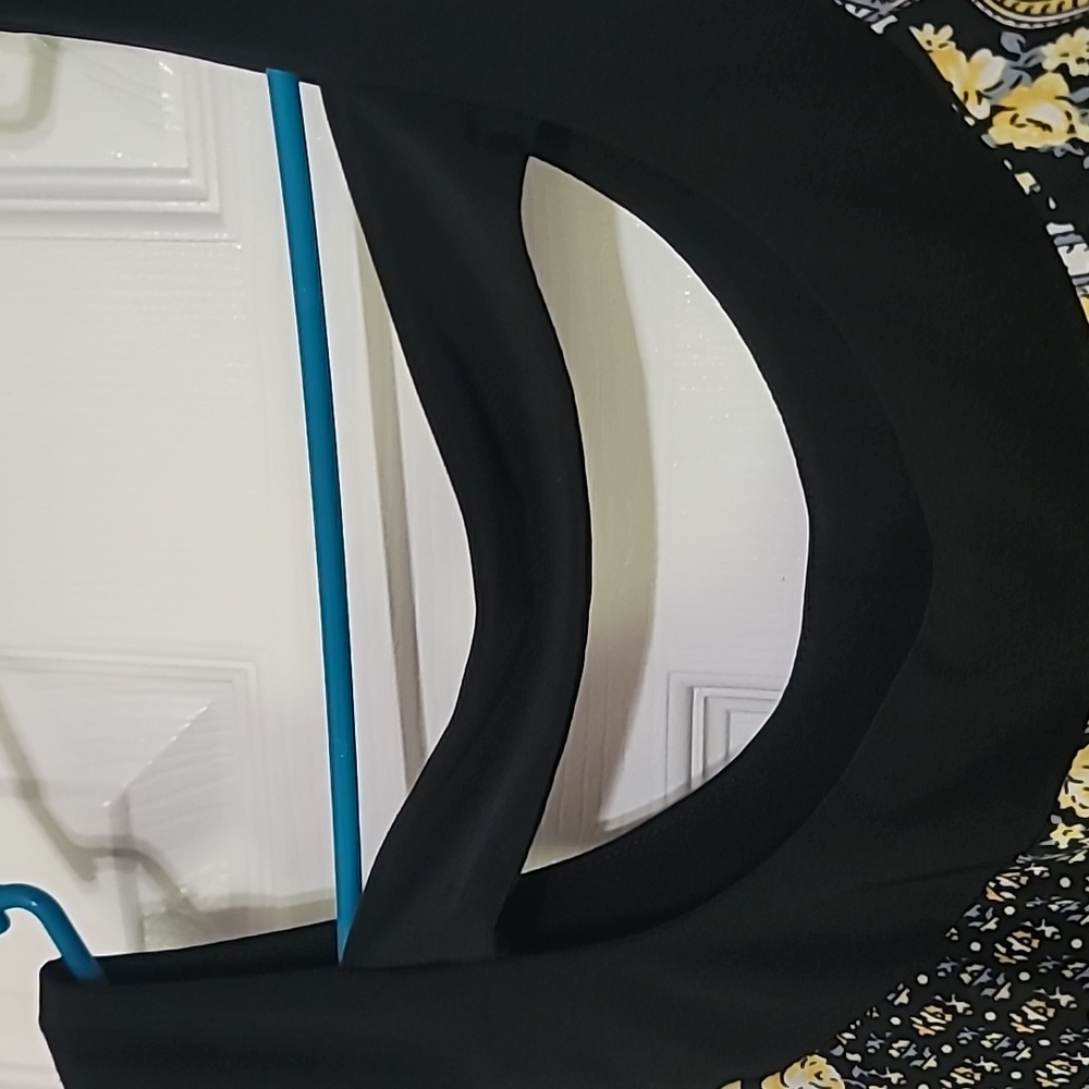 ING Tank Top - Picture 5 of 7